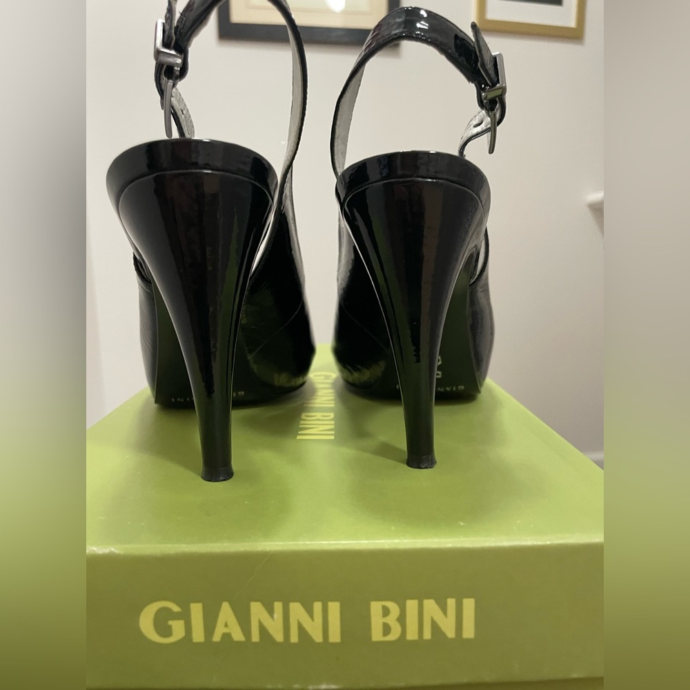 Gianni Bini Black Patent Leather Peep Toe Slingback Heels size 6.5 - Picture 7 of 9